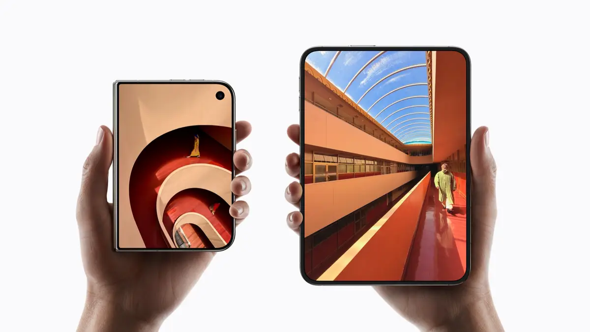 iPhone Duo 외부 화면과 내부 화면 크기 비교